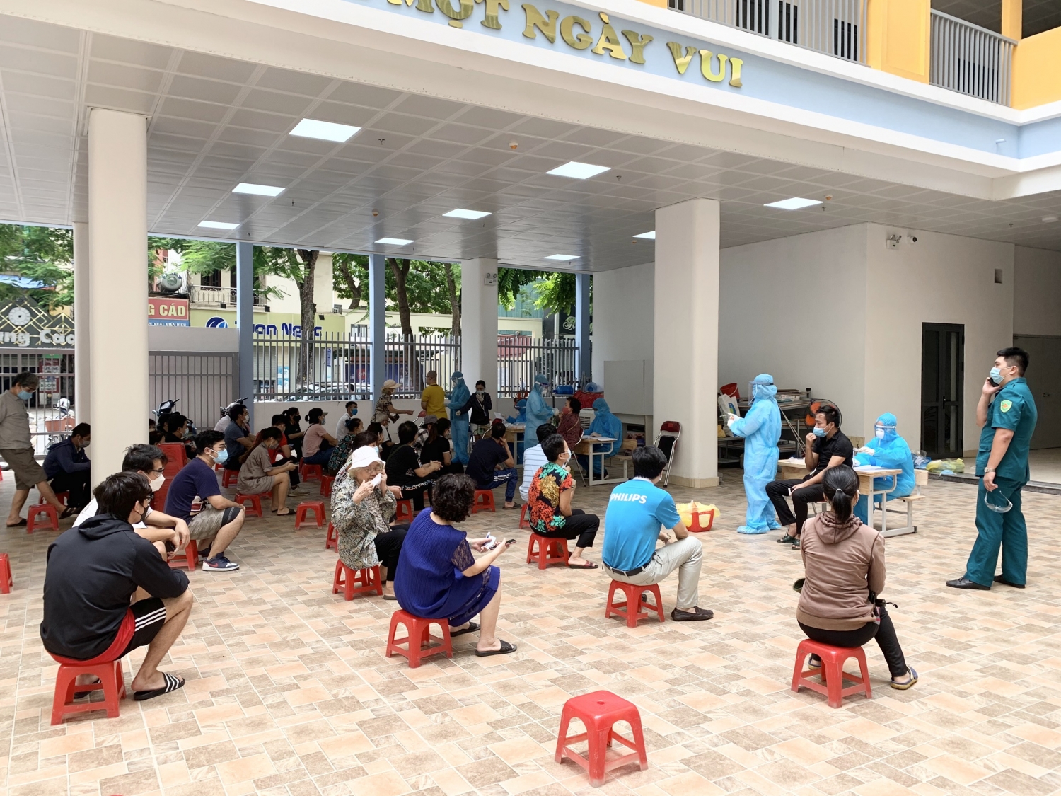 Hà Nội: Lấy 7.000 mẫu xét nghiệm liên quan đến chợ Ngọc Hà