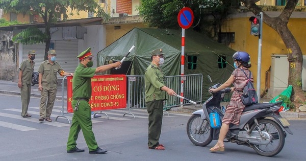 Hà Nội thống nhất nhóm đối tượng và đổi phương án cấp giấy đi đường