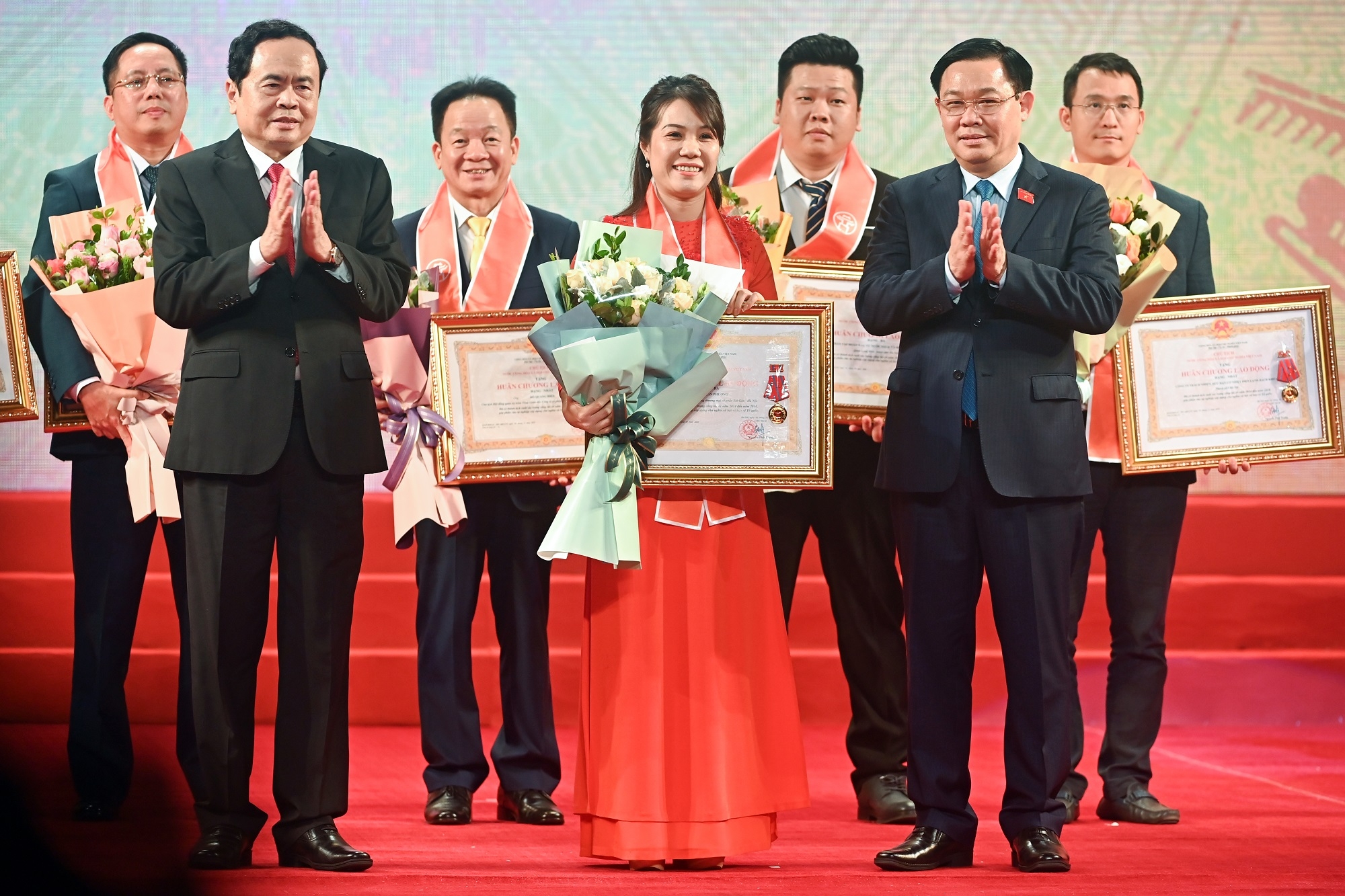 doanh-nhan-do-quang-hien-duoc-trao-tang-huan-chuong-lao-dong-hang-nhat-3