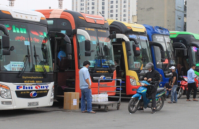 Tổ chức hoạt động vận tải hành khách liên tỉnh vẫn phụ thuộc việc công bố cấp độ dịch