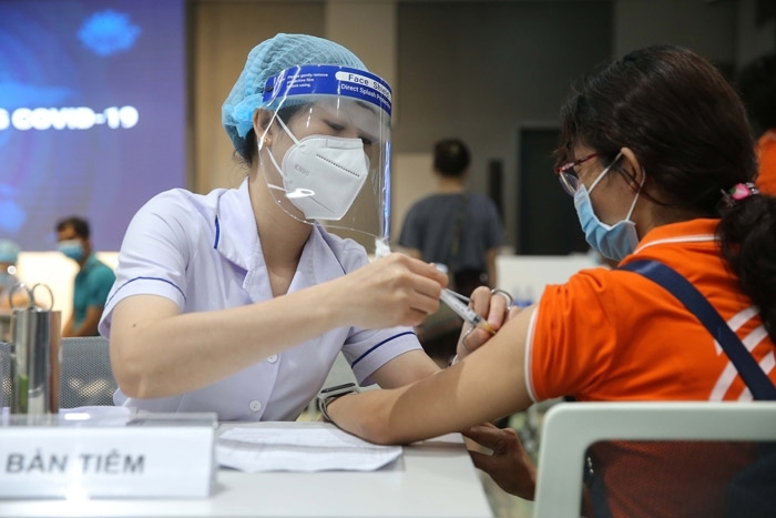 2 phương án tiêm vaccine cho học sinh ở Hà Nội Nhiều tỉnh có tỷ lệ bao phủ vắc xin mũi 1 dưới 70% dân số