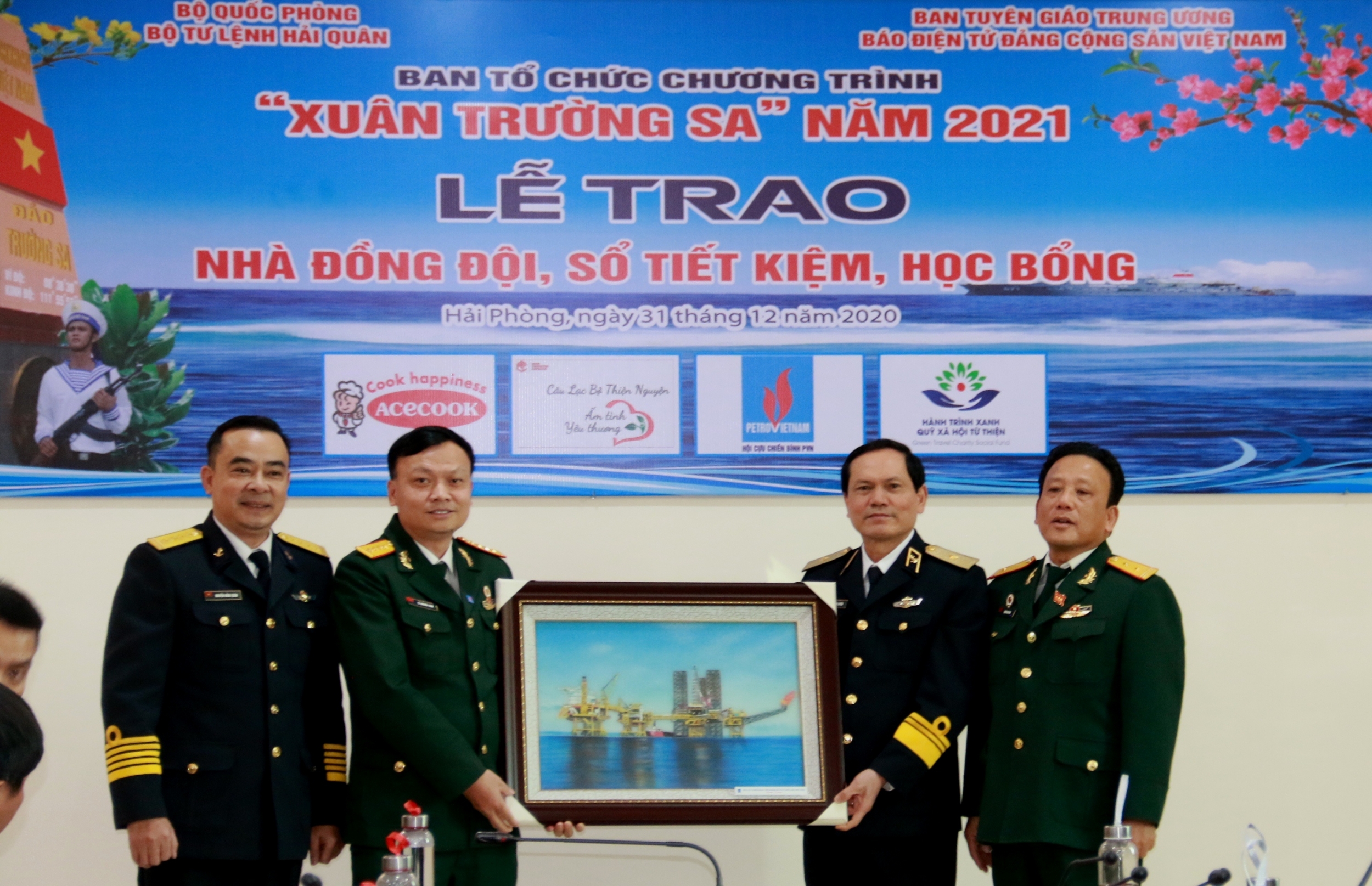 Hội CCB Tập đoàn đồng hành cùng chương trình “Xuân Trường Sa”