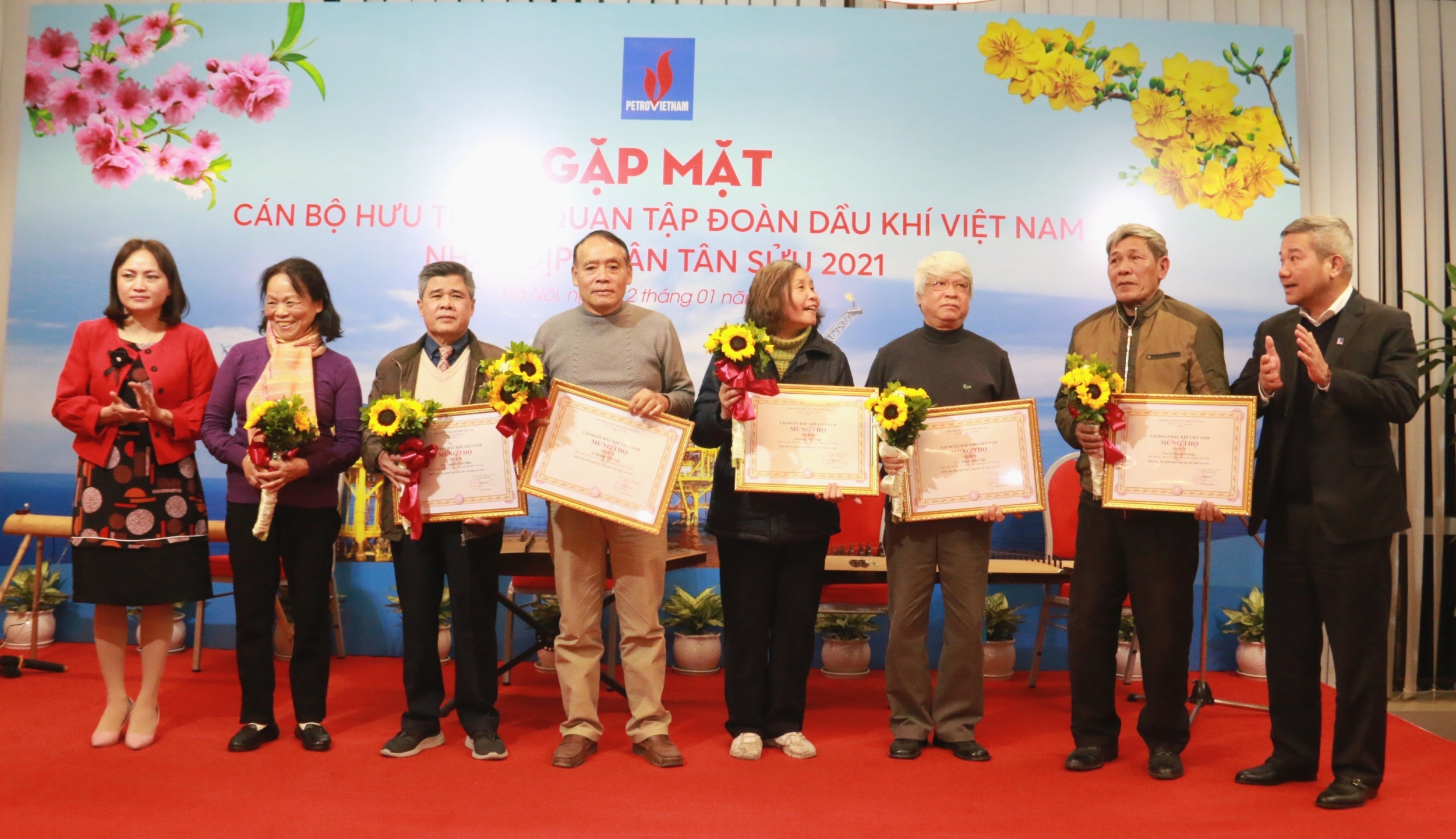Lãnh đạo Petrovietnam gặp mặt, tri ân cán bộ hưu trí Cơ quan Tập đoàn