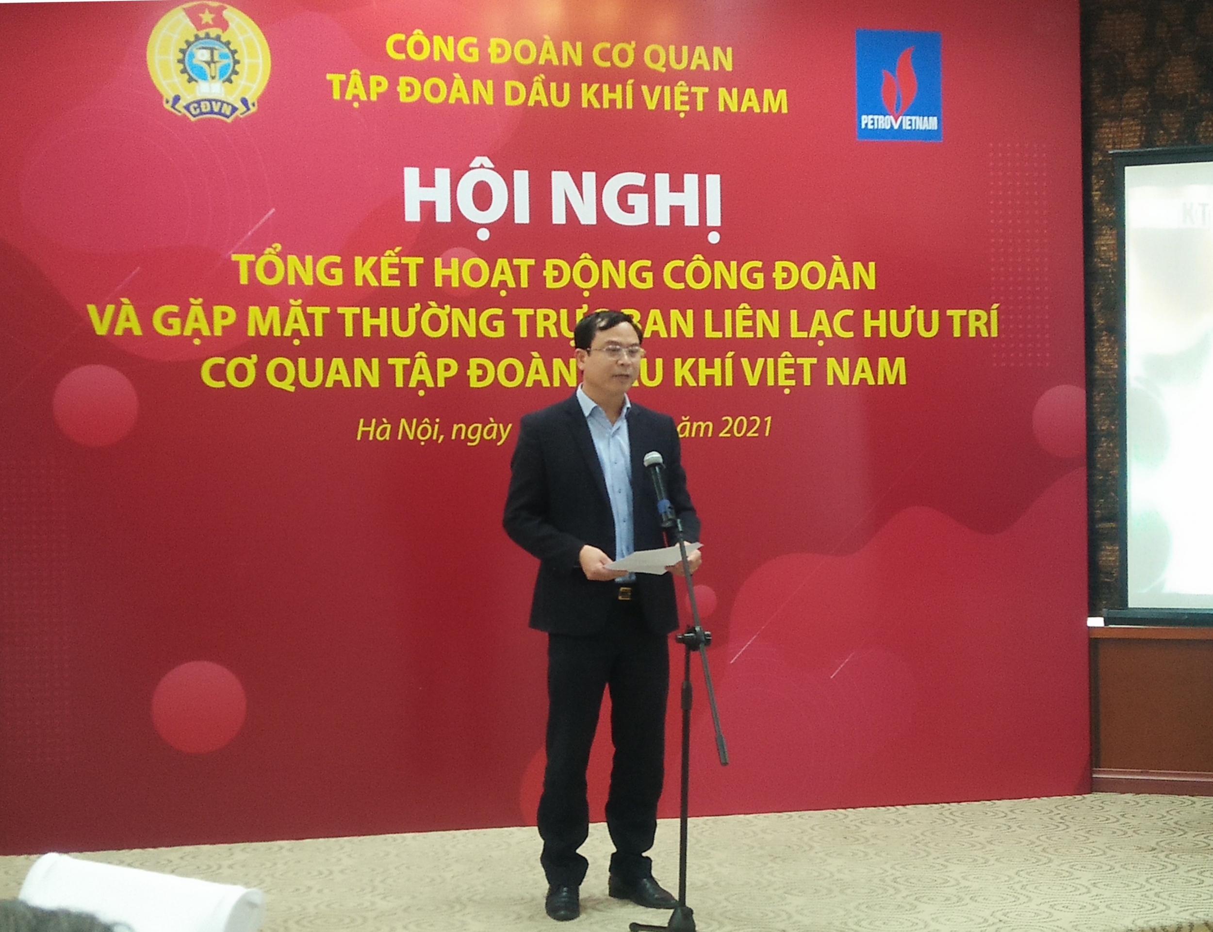 Gặp mặt giao lưu giữa cán bộ công đoàn và Thường trực Ban LLHT Cơ quan Tập đoàn