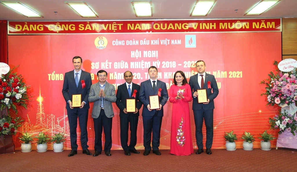 CĐ DKVN bản lĩnh, đoàn kết, sáng tạo vì sự phát triển bền vững của Petrovietnam
