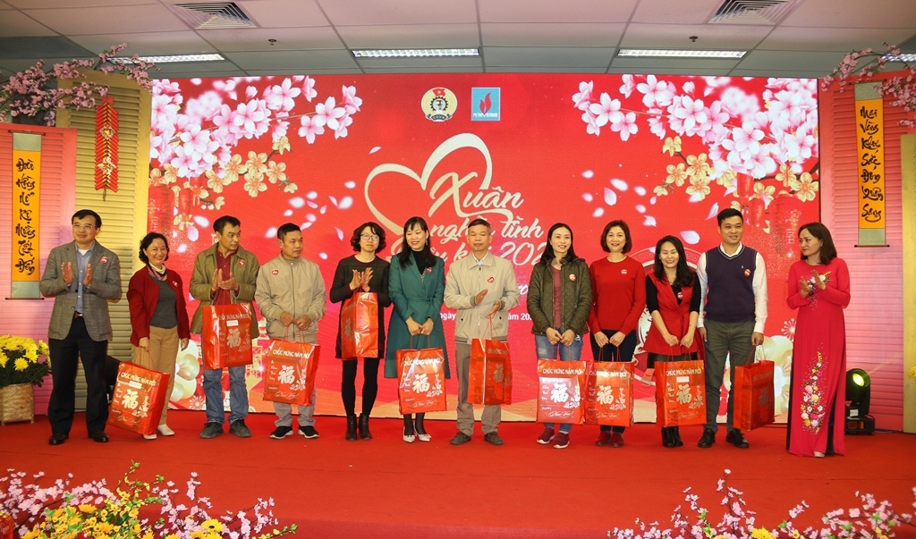 Ấm áp “Xuân nghĩa tình Dầu khí - Kết nối yêu thương” năm 2021
