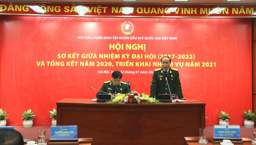 Hội CCB Tập đoàn tổ chức sơ kết giữa nhiệm kỳ 2017-2022, triển khai nhiệm vụ năm 2021