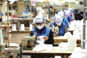 Điều tra tiền lương 2.000 doanh nghiệp, xem xét tăng lương tối thiểu vùng năm 2023