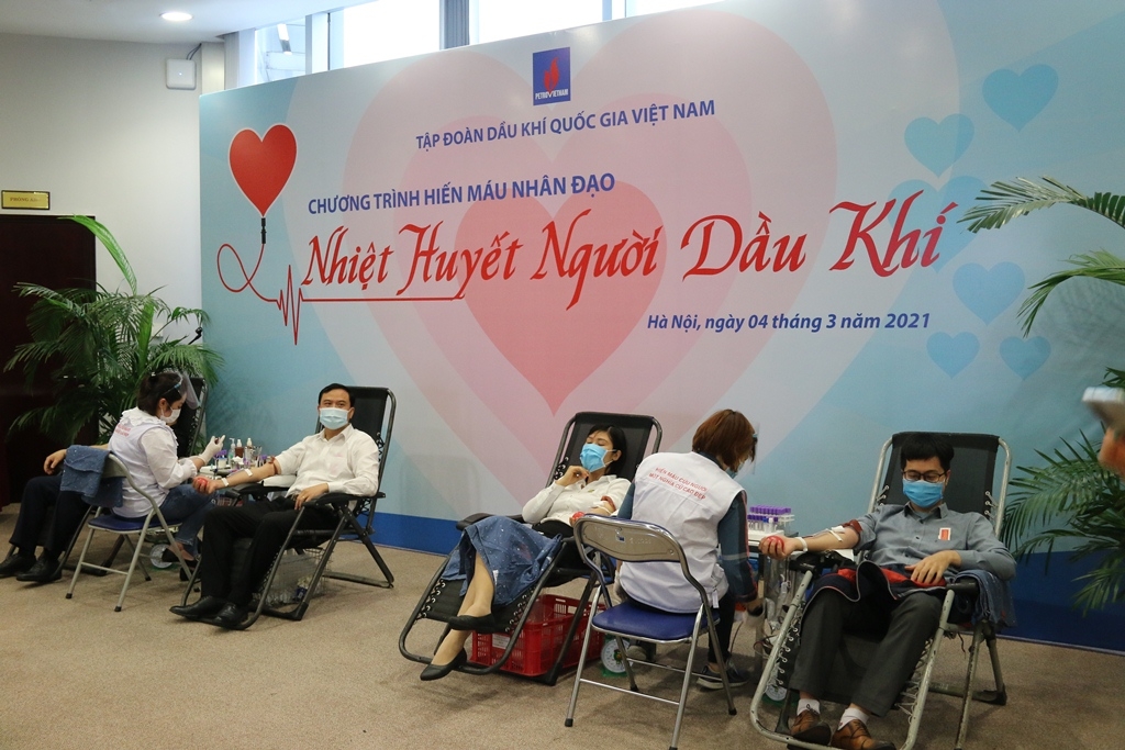 Chủ tịch HĐTV Petrovietnam Hoàng Quốc Vượng kêu gọi toàn thể người lao động Dầu khí tham gia hiến máu