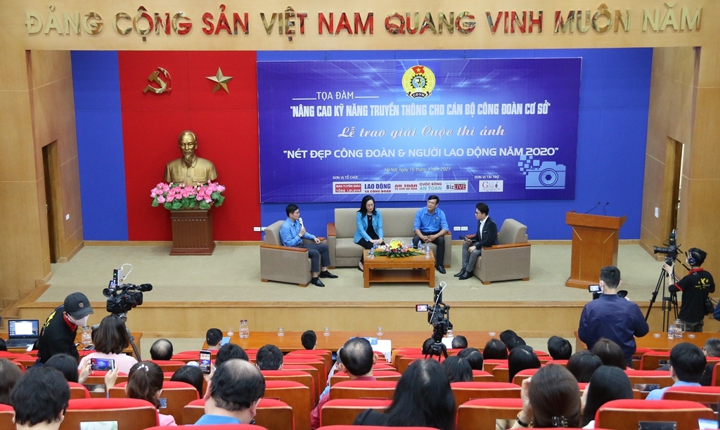 Công đoàn Cơ quan Tổng công ty Phân bón và Hóa chất Dầu khí đoạt giải cuộc thi ảnh “Nét đẹp công đoàn và người lao động” do Tổng Liên đoàn Lao động Việt Nam tổ chức Công đoàn Cơ quan Tổng công ty Phân bón và Hóa chất Dầu khí đoạt giải cuộc thi ảnh “Nét đẹp công đoàn và người lao động” do Tổng Liên đoàn Lao động Việt Nam tổ chức