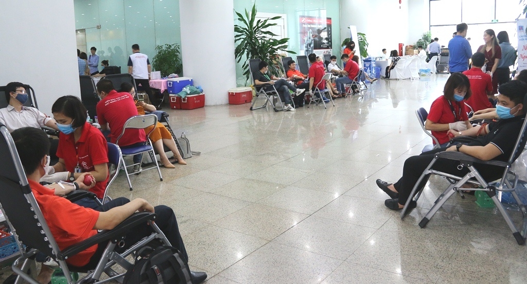 Tuổi trẻ 4 đơn vị Dầu khí tổ chức chương trình hiến máu “Nhiệt huyết người Dầu khí”