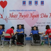 Tuổi trẻ 4 đơn vị Dầu khí tổ chức chương trình hiến máu “Nhiệt huyết người Dầu khí”