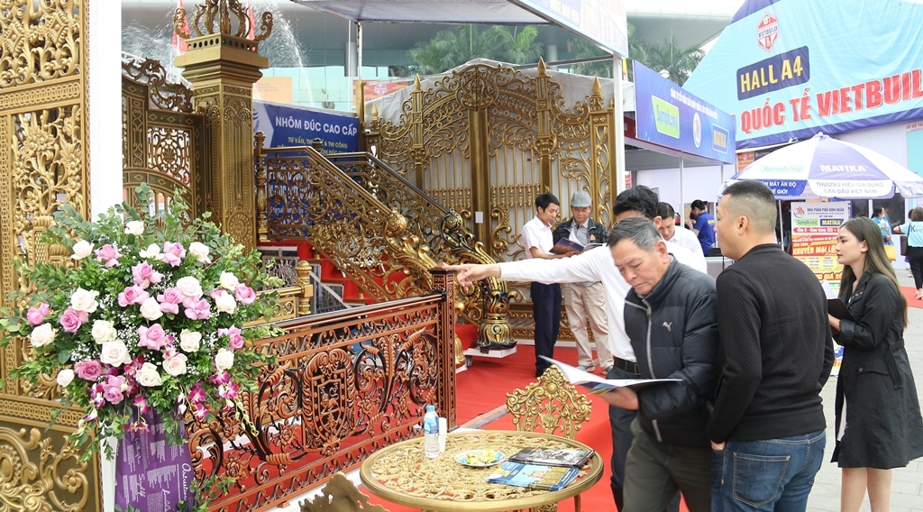 Hơn 200 doanh nghiệp trưng bày sản phẩm công nghệ tiên tiến tại Vietbuild Hà Nội 2021