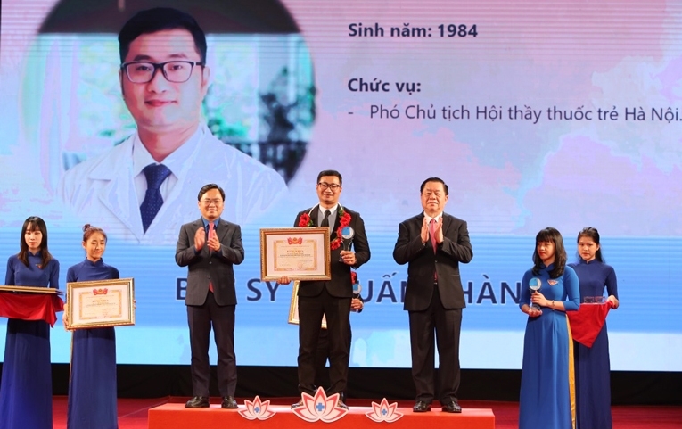 Vinh danh 10 Thầy thuốc trẻ Việt Nam tiêu biểu năm 2021