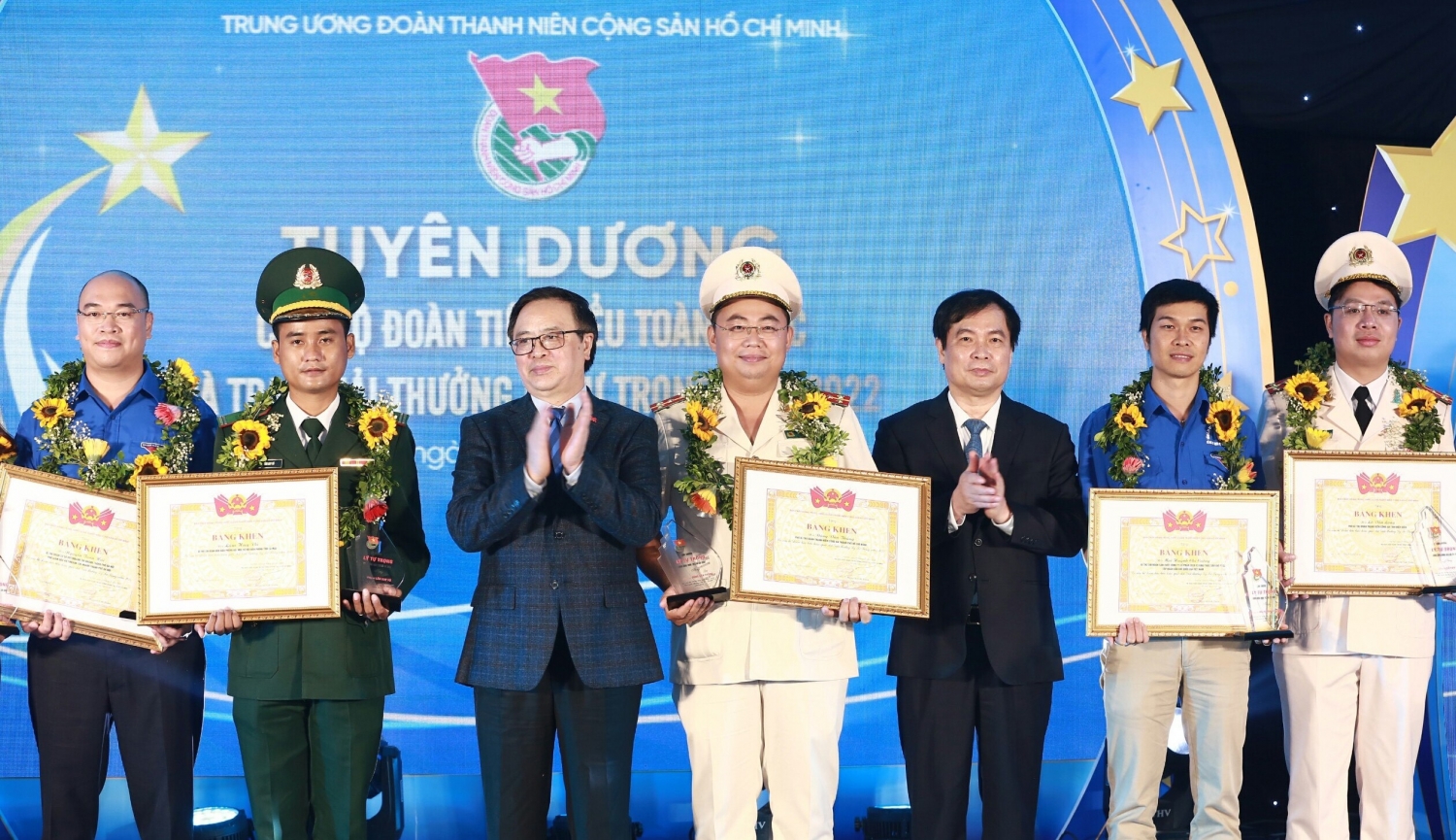 Tuổi trẻ Dầu khí vinh dự có cán bộ đoàn nhận Giải thưởng Lý Tự  Trọng