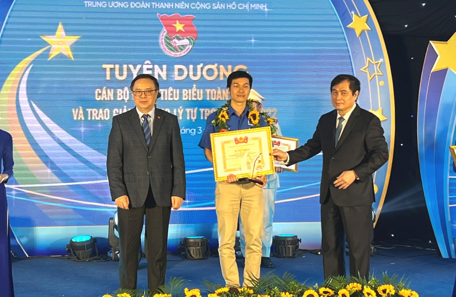 Tuổi trẻ Dầu khí vinh dự có cán bộ đoàn nhận Giải thưởng Lý Tự  Trọng