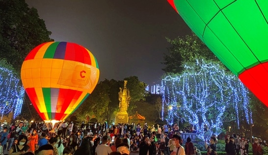 “Du lịch Hà Nội chào 2022 “Du lịch Hà Nội chào 2022