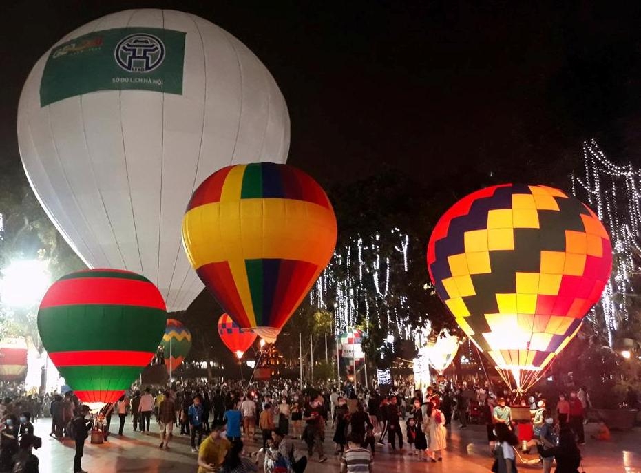 “Du lịch Hà Nội chào 2022 “Du lịch Hà Nội chào 2022