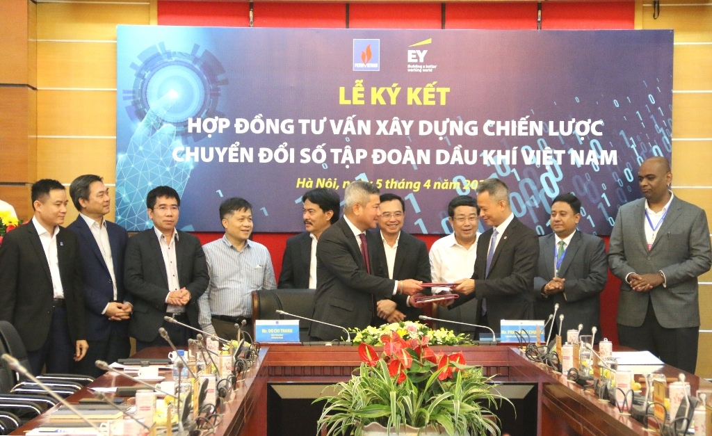 Petrovietnam và EY Việt Nam ký kết hợp đồng tư vấn xây dựng chiến lược chuyển đổi số