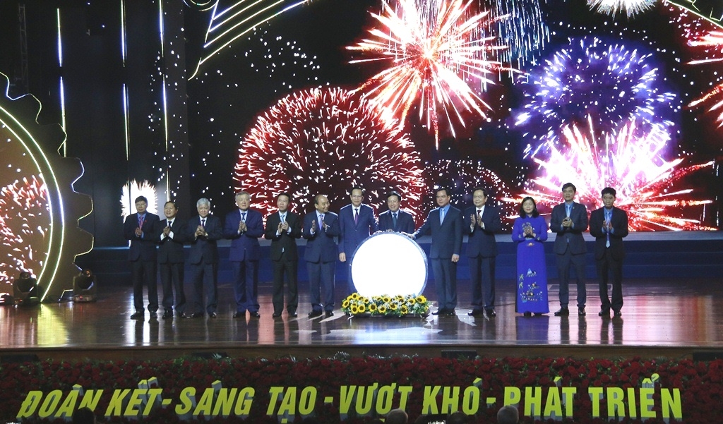 Đoàn đại biểu CĐ DKVN tham dự Lễ phát động Tháng Công nhân và Tháng hành động về An toàn, vệ sinh lao động năm 2021