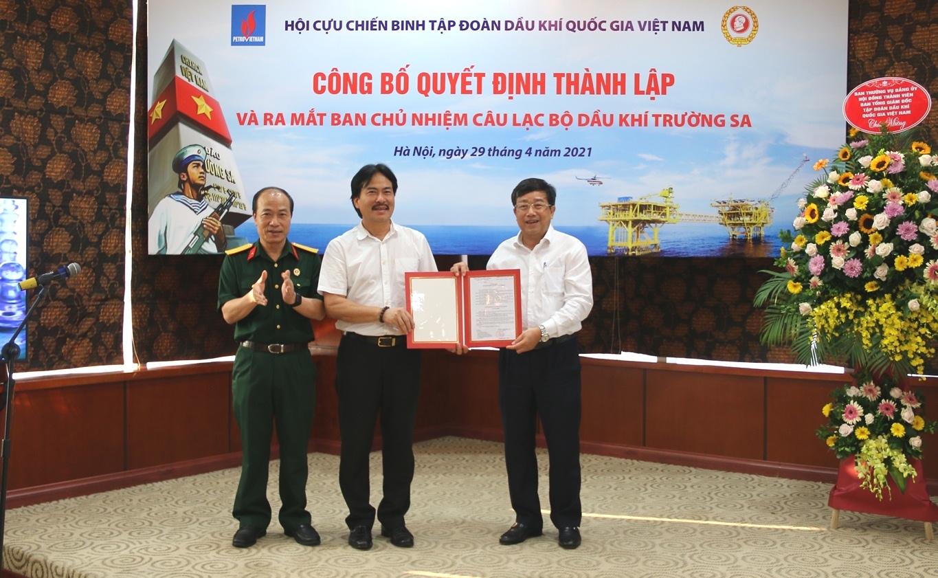 Ra mắt Câu lạc bộ Dầu khí Trường Sa
