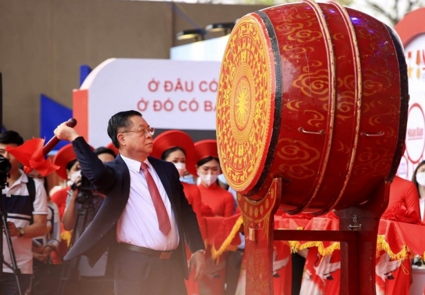 Báo chí Việt Nam đoàn kết, chuyên nghiệp, hiện đại và nhân văn Báo chí Việt Nam đoàn kết, chuyên nghiệp, hiện đại và nhân văn