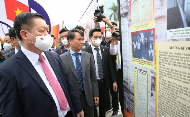 Báo chí Việt Nam đoàn kết, chuyên nghiệp, hiện đại và nhân văn Báo chí Việt Nam đoàn kết, chuyên nghiệp, hiện đại và nhân văn