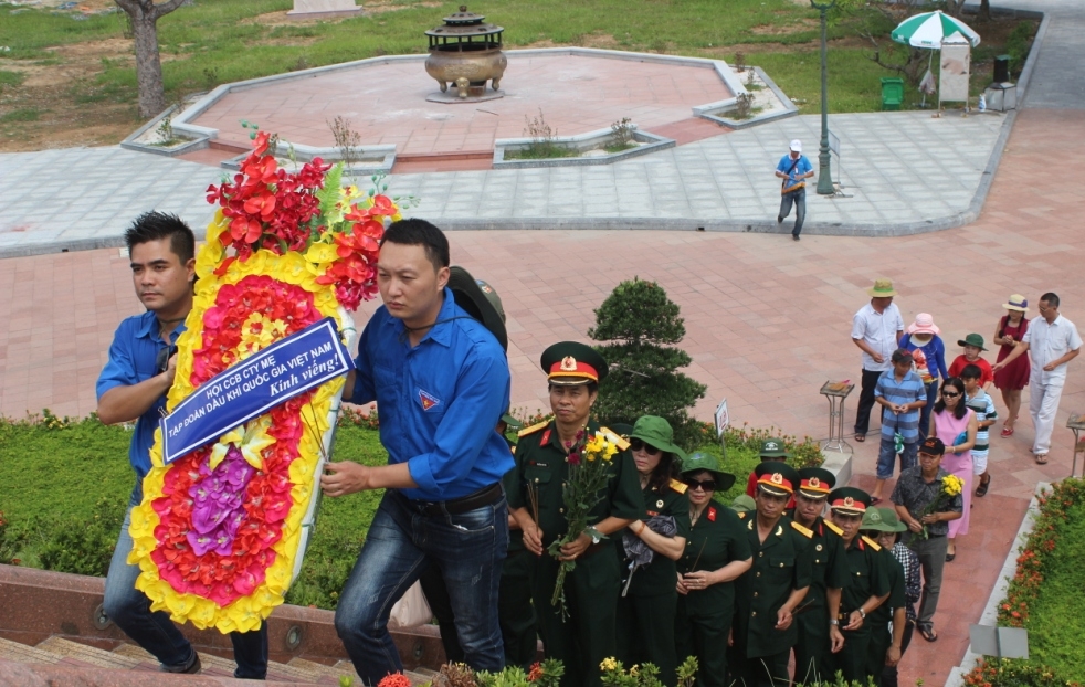 Tuổi trẻ Cơ quan Tập đoàn tích cực tham gia chăm lo đời sống tinh thần người lao động