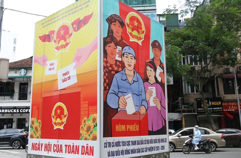 Hà Nội trang hoàng rực rỡ mừng ngày hội lớn