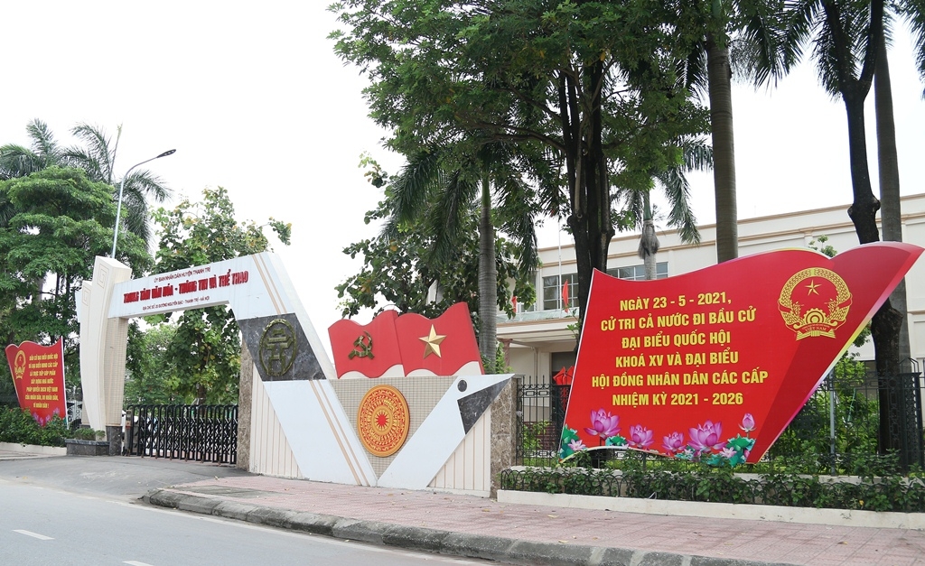 Hà Nội trang hoàng rực rỡ mừng ngày hội lớn