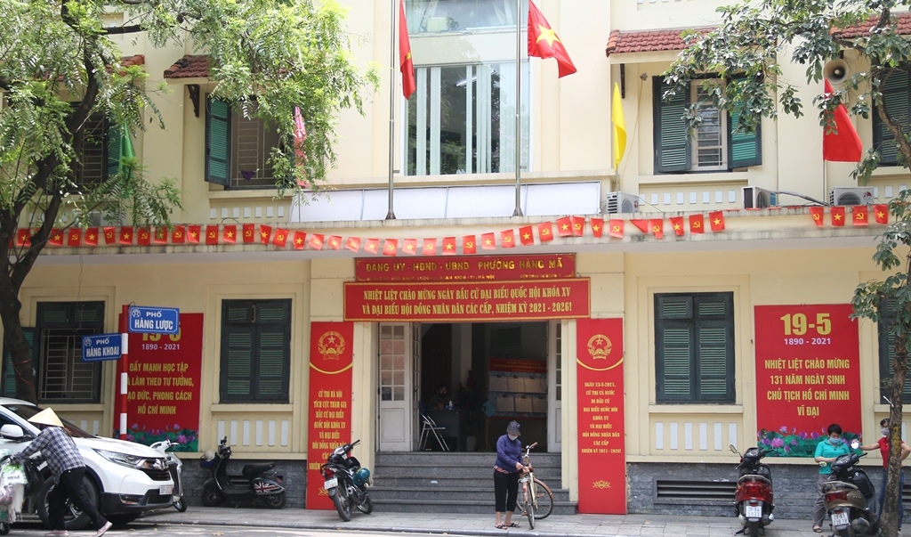 Hà Nội trang hoàng rực rỡ mừng ngày hội lớn