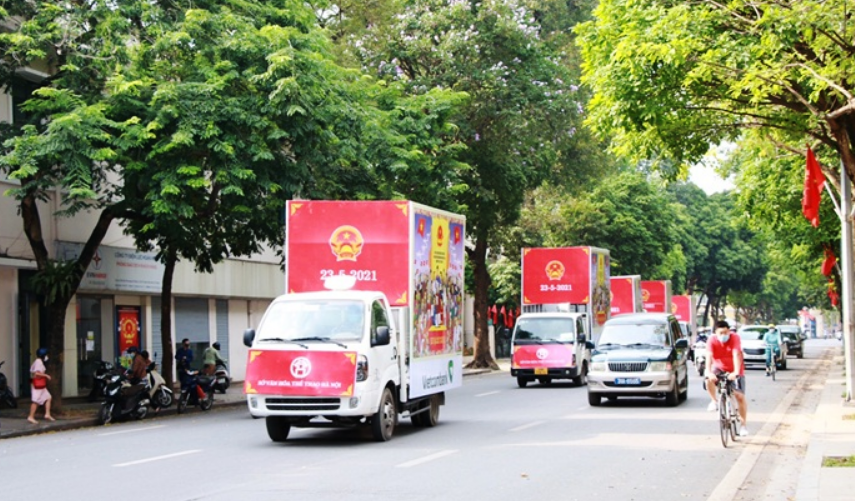 Hà Nội: Diễu hành tuyên truyền về ngày hội của toàn dân