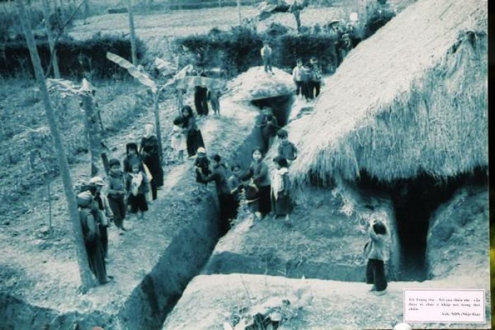 khoanh khac tre em thoi chien tai van mieu quoc tu giam