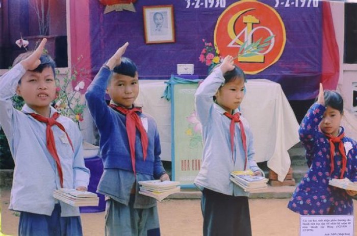 khoanh khac tre em thoi chien tai van mieu quoc tu giam