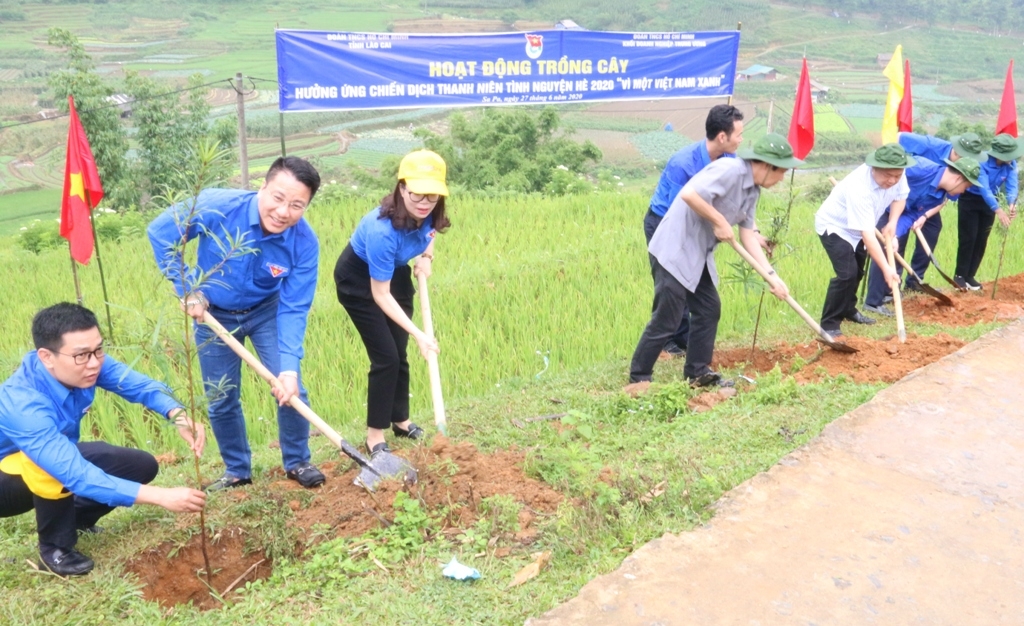 tuoi tre dau khi tham ra chien dich thanh nien tinh nguyen he 2020