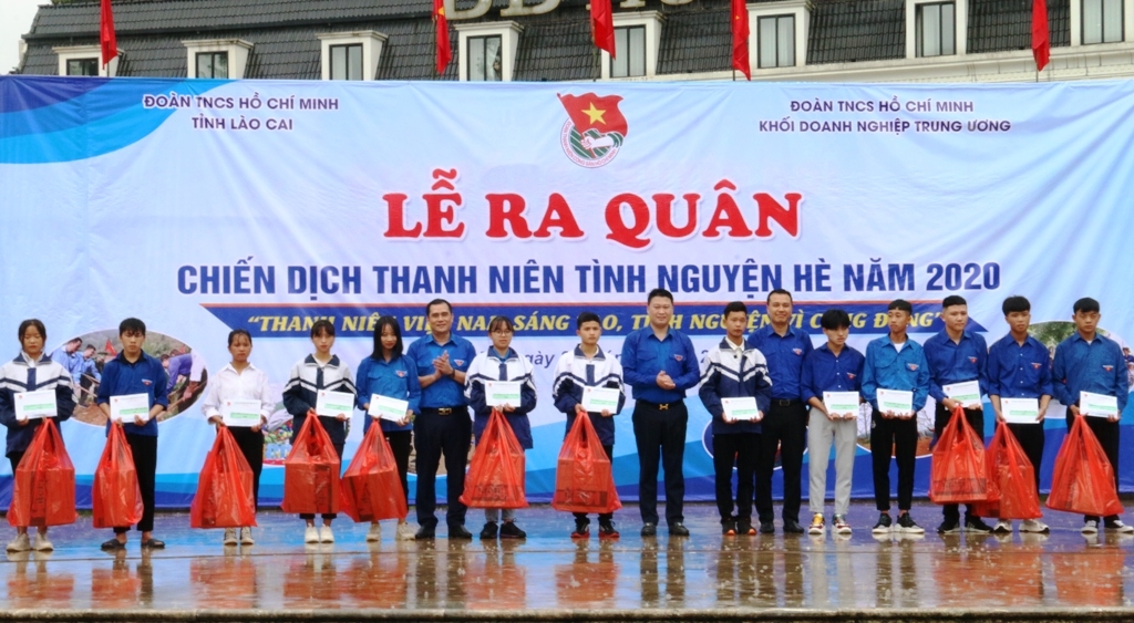 tuoi tre dau khi tham ra chien dich thanh nien tinh nguyen he 2020