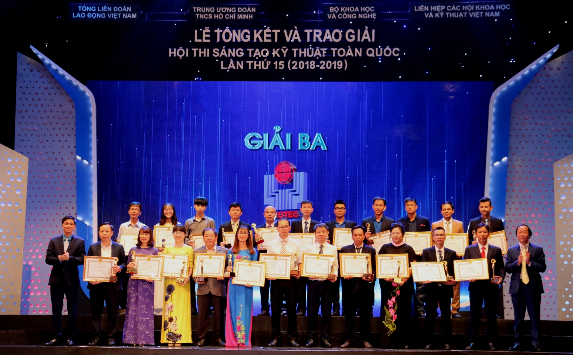giai phap cua bsr dat giai ba hoi thi sang tao ky thuat toan quoc lan thu 15