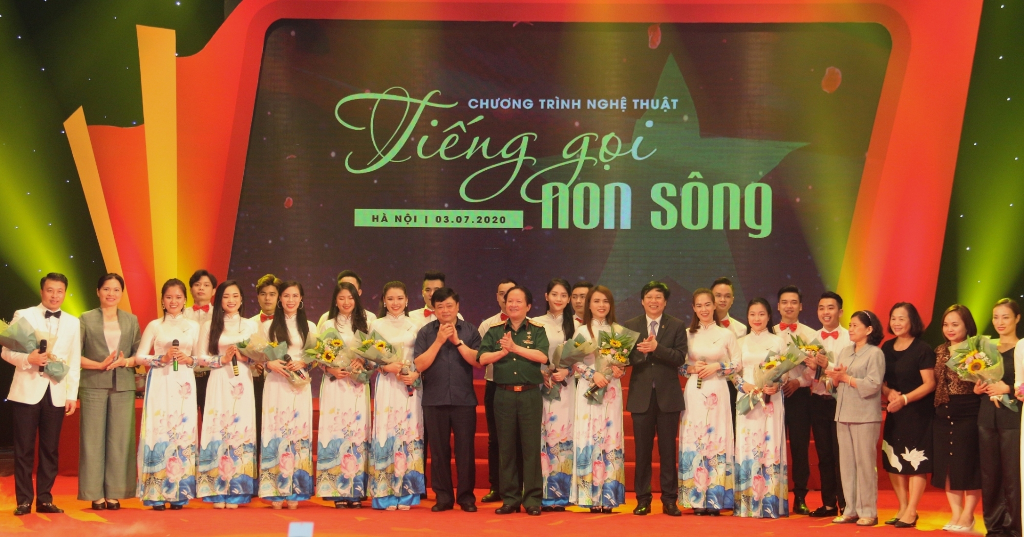 xuc dong chuong trinh nghe thuat tieng goi non song