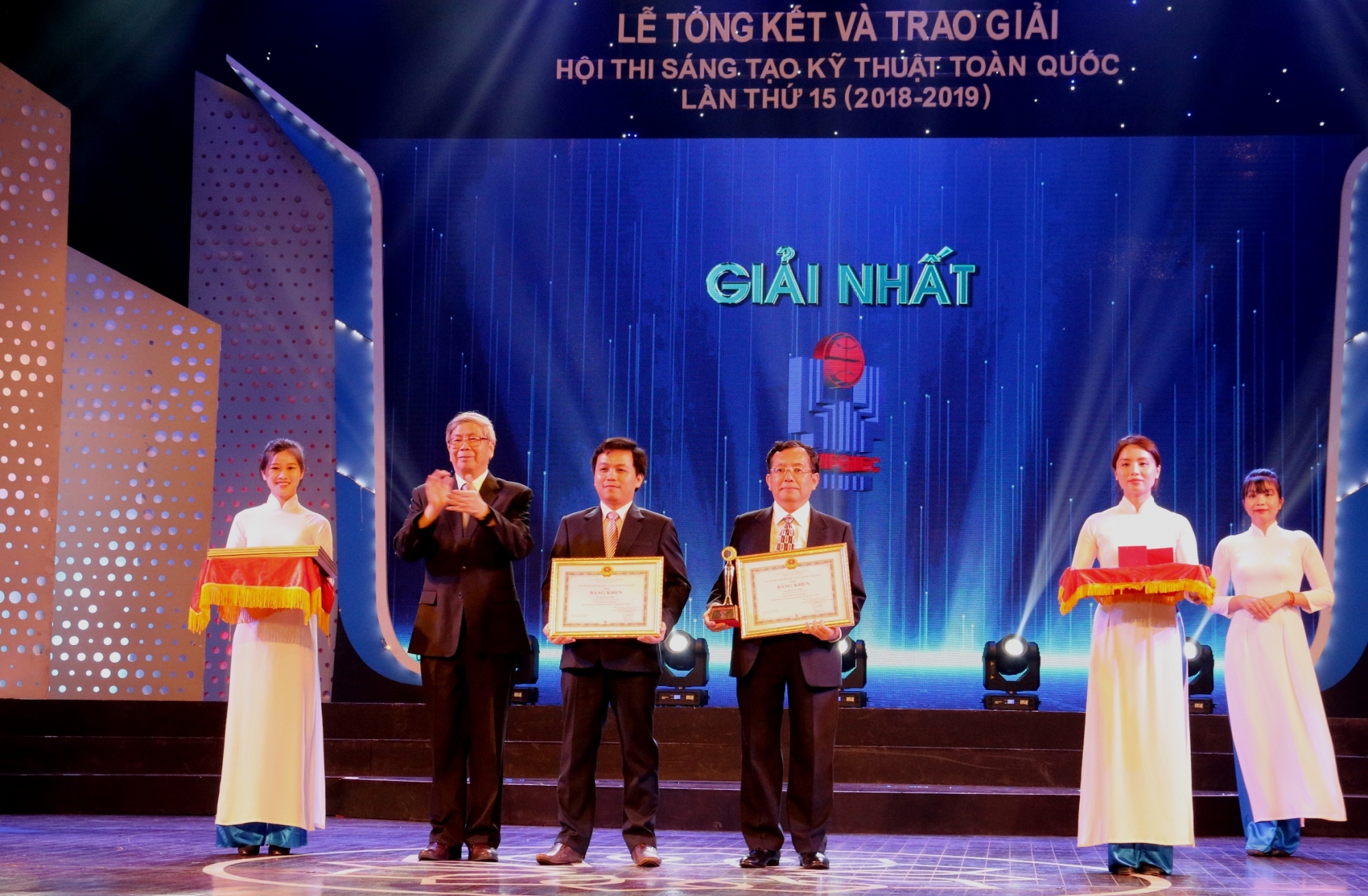giai phap cua vietsovpetro dat giai nhat trong hoi thi sang tao ky thuat toan quoc lan thu 15