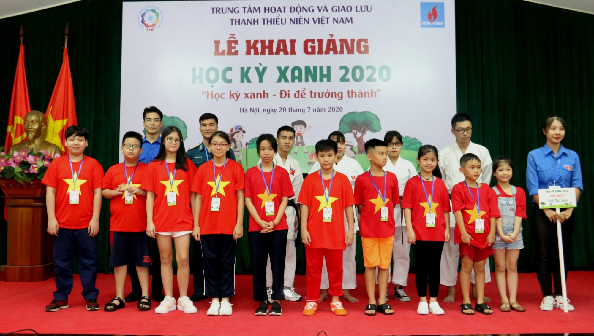 doan thanh nien co quan tap doan to chuc le khai giang hoc ky xanh 2020