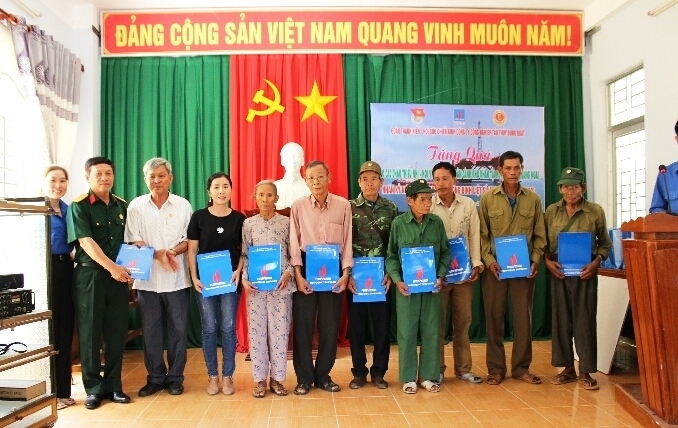 tuoi tre pvn to chuc nhieu hoat dong tri an ngay thuong binh liet si