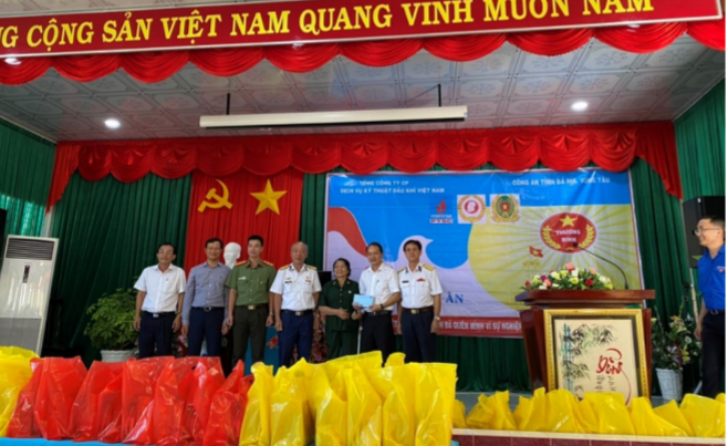 hoi ccb ptsc to chuc hanh trinh ve nguon tai quang tri va tri an nhan ngay thuong binh liet si