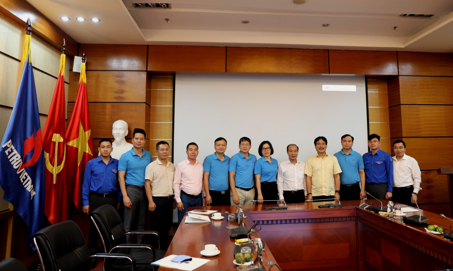 Hội CCB Cơ quan Tập đoàn gặp mặt, tri ân thân nhân các gia đình liệt sĩ
