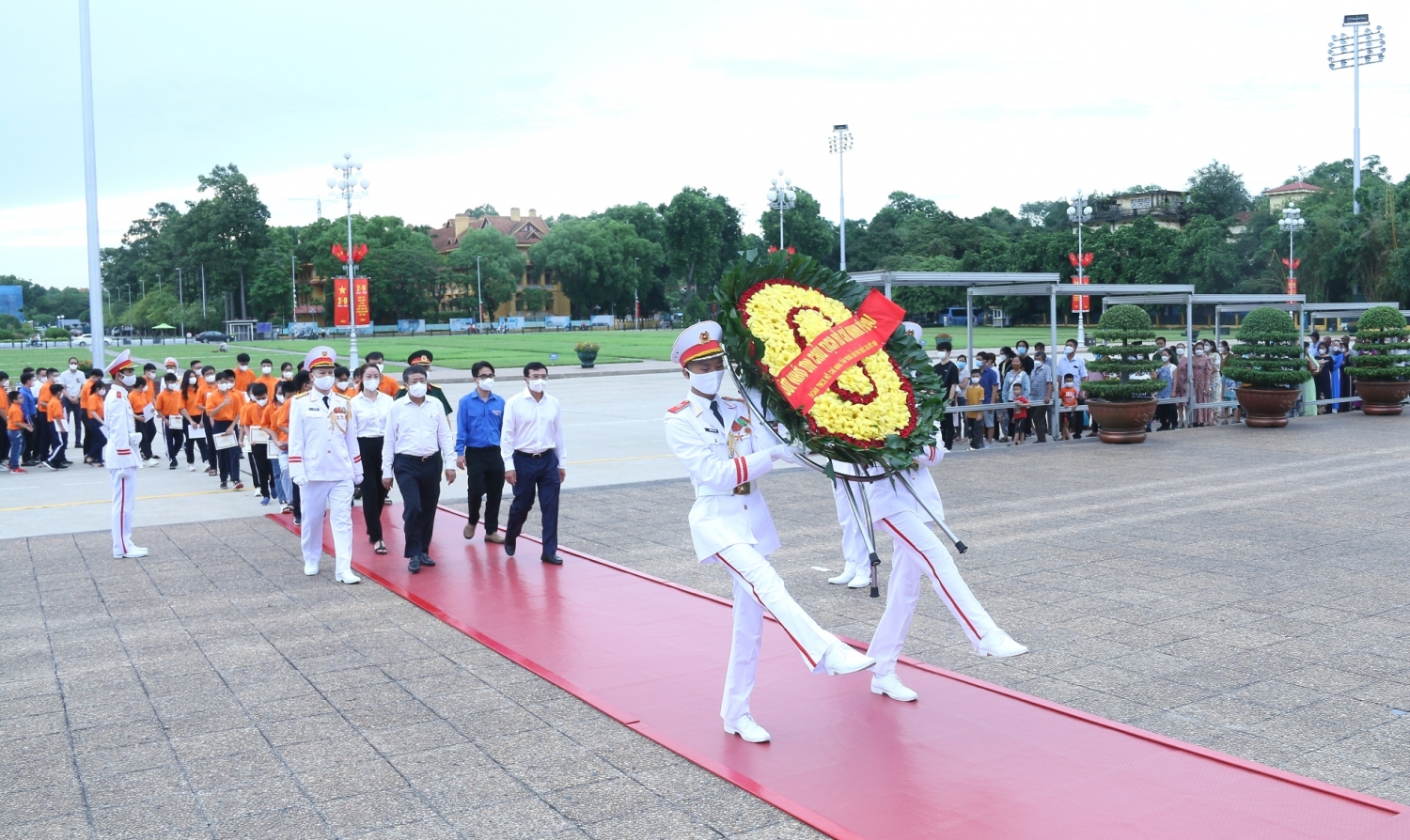 Tuyên dương, khen thưởng con CBCNV đạt thành tích cao trong kỳ thi học sinh giỏi quốc gia, quốc tế năm học 2021 - 2022