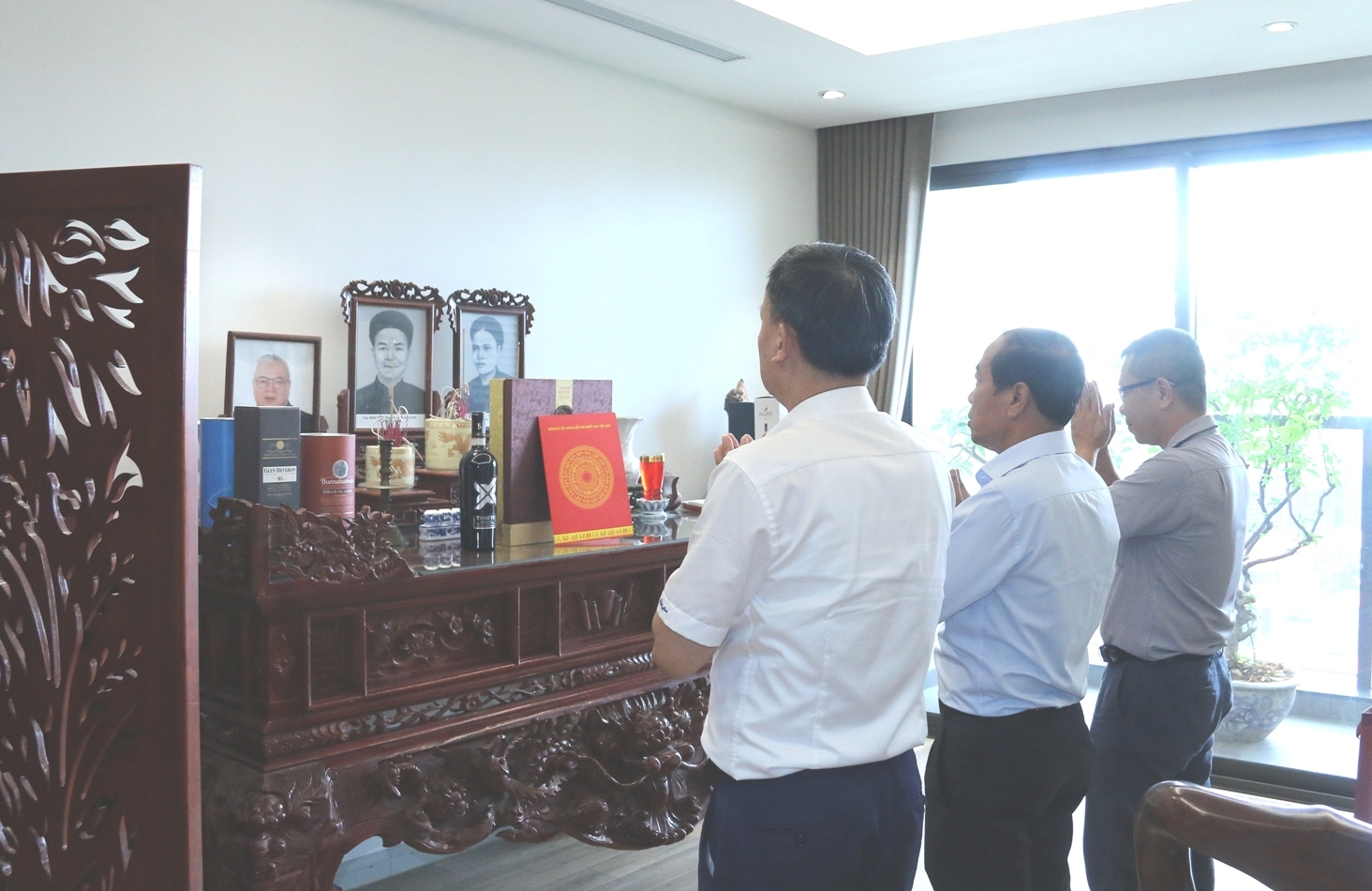 Lãnh đạo Petrovietnam thăm hỏi, tri ân nguyên lãnh đạo Tập đoàn