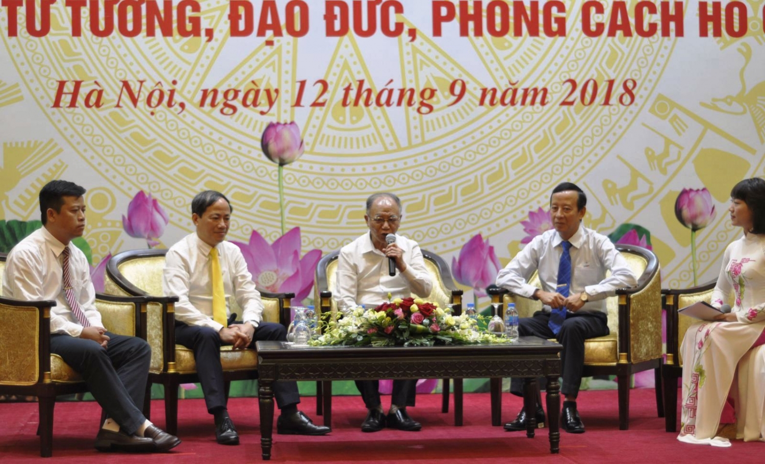 dang uy khoi doanh nghiep trung uong to chuc so ket 2 nam thuc hien chi thi 05