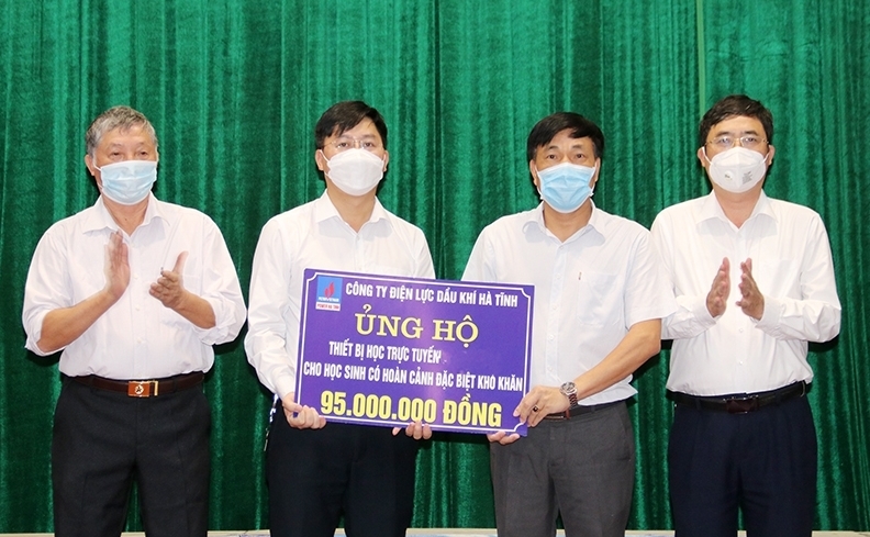 PV Power Hà Tĩnh đồng hành cùng học sinh nghèo vượt khó