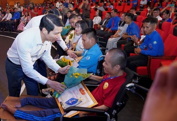 Tỏa sáng Nghị lực Việt 2022: Tôn vinh 50 thanh niên khuyết tật tiêu biểu Tỏa sáng Nghị lực Việt 2022: Tôn vinh 50 thanh niên khuyết tật tiêu biểu