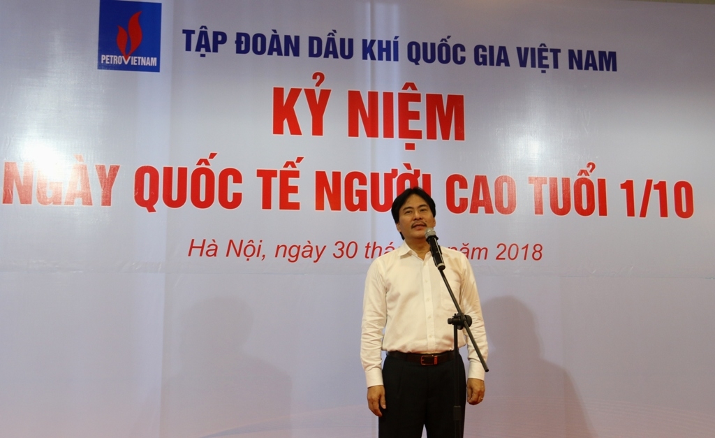 pvn gap mat can bo huu tri nhan ngay quoc te nguoi cao tuoi