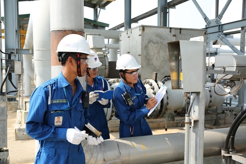 Công nhân, kỹ sư BSR đã làm chủ khoa học công nghệ lọc hóa dầu (Hình tư liệu)